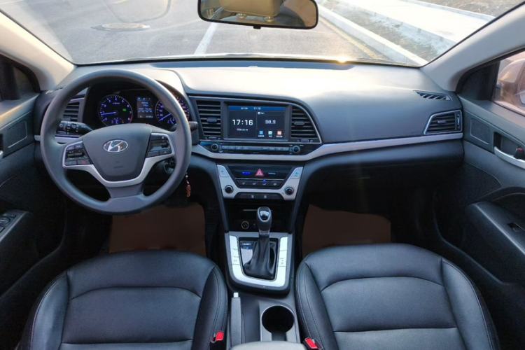 Used Hyundai Elantra (6th Generation / Lingdong) 2016 1.6L Automatic ZhiXuan – Elite Version Interior 2