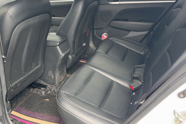 Used Hyundai Elantra (6th Generation / Lingdong) 2016 1.6L Automatic ZhiXuan – Elite Version Interior 2