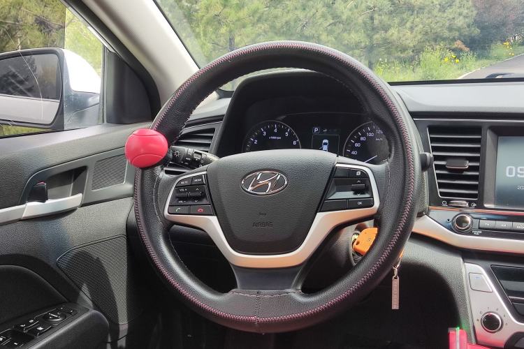 Used Hyundai Elantra (6th Generation / Lingdong) 2016 1.6L Automatic ZhiXuan – Elite Version Interior 2