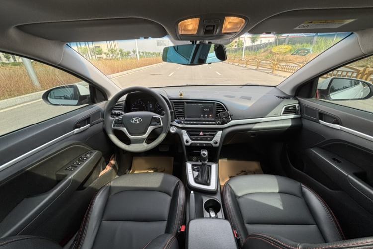 Used Hyundai Elantra (6th Generation / Lingdong) 2016 1.6L Automatic ZhiXuan – Elite Version Interior 3