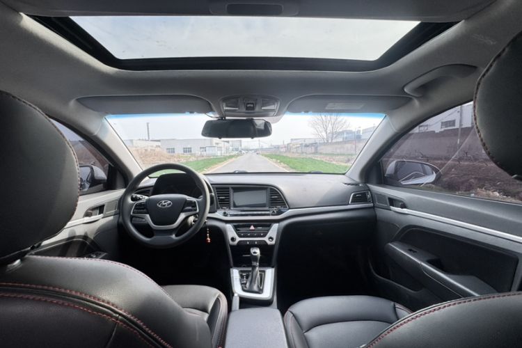 Used Hyundai Elantra (6th Generation / Lingdong) 2016 1.6L Automatic ZhiXuan – Elite Version Interior 3