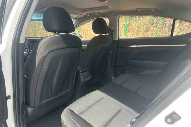 Used Hyundai Elantra (6th Generation / Lingdong) 2016 1.6L Automatic ZhiXuan – Elite Version Interior 3