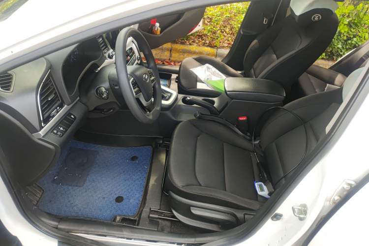 Used Hyundai Elantra (6th Generation / Lingdong) 2016 1.6L Automatic ZhiXuan – Elite Version Interior 3