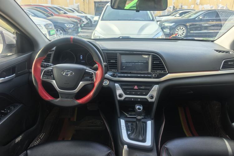 Used Hyundai Elantra (6th Generation / Lingdong) 2016 1.6L Automatic ZhiXuan – Elite Version Interior 3