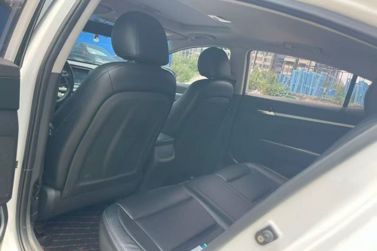 Used Hyundai Elantra (6th Generation / Lingdong) 2016 1.6L Automatic ZhiXuan – Elite Version Interior 3