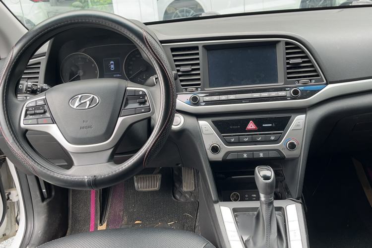 Used Hyundai Elantra (6th Generation / Lingdong) 2016 1.6L Automatic ZhiXuan – Elite Version Interior 3
