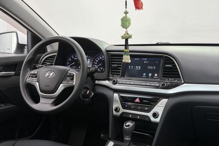 Used Hyundai Elantra (6th Generation / Lingdong) 2016 1.6L Automatic ZhiXuan – Elite Version Interior 4