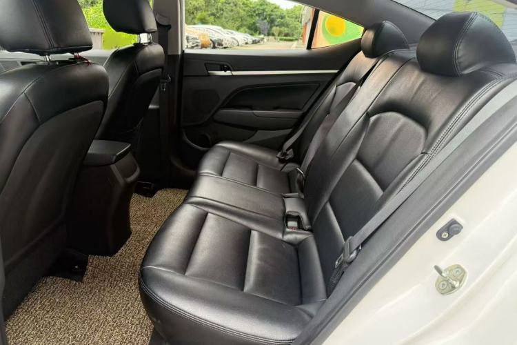 Used Hyundai Elantra (6th Generation / Lingdong) 2016 1.6L Automatic ZhiXuan · Luxury Version Interior 4