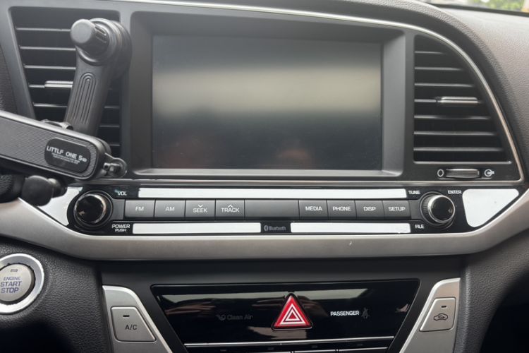 Used Hyundai Elantra (6th Generation / Lingdong) 2016 1.6L Automatic ZhiXuan · Luxury Version Interior 4