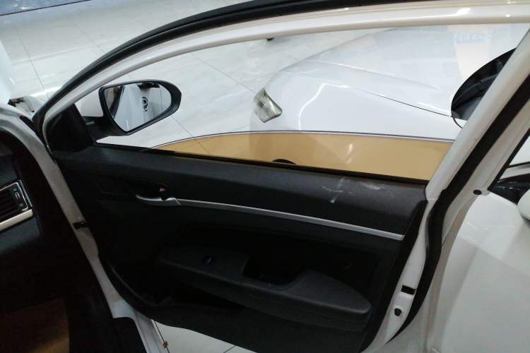 Used Hyundai Elantra (6th Generation / Lingdong) 2016 1.6L Automatic ZhiXuan – Elite Version Interior 5