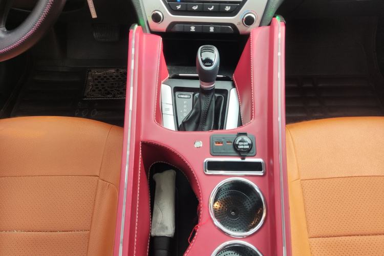 Used Hyundai Elantra (6th Generation / Lingdong) 2016 1.6L Automatic ZhiXuan – Elite Version Interior 5