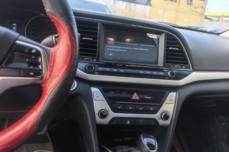 Used Hyundai Elantra (6th Generation / Lingdong) 2016 1.6L Automatic ZhiXuan – Elite Version Interior 6