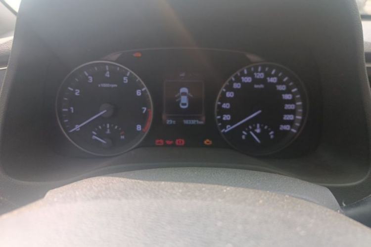 Used Hyundai Elantra (6th Generation / Lingdong) 2016 1.6L Manual ZhiXuan·Youth Edition Interior 6