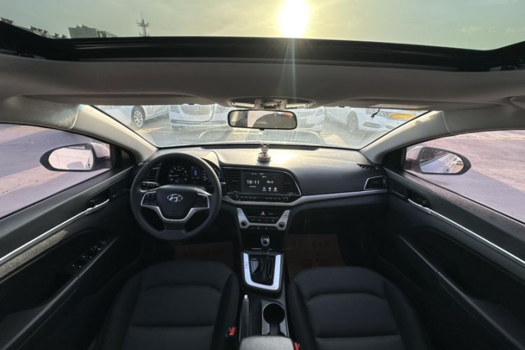 Used Hyundai Elantra (6th Generation / Lingdong) 2016 1.6L Automatic ZhiXuan – Elite Version Interior 6