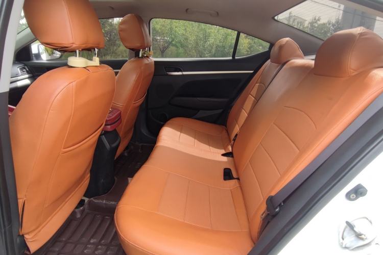 Used Hyundai Elantra (6th Generation / Lingdong) 2016 1.6L Automatic ZhiXuan – Elite Version Interior 7