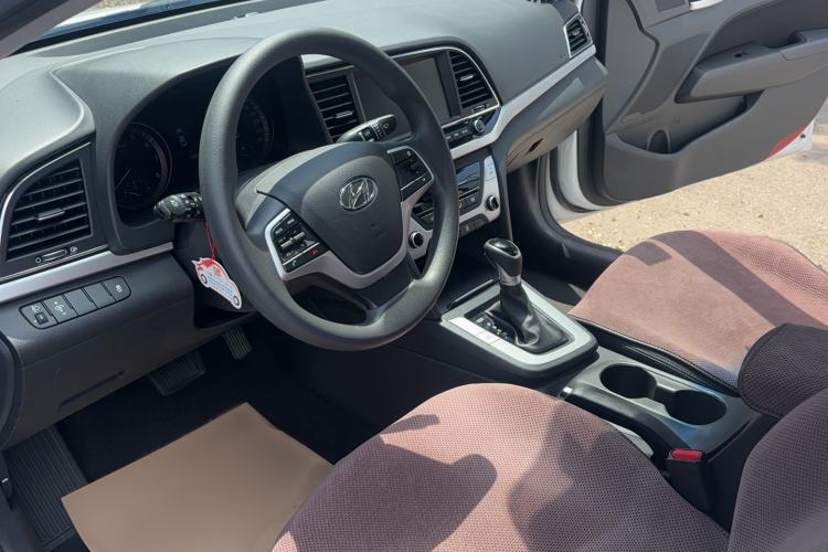 Used Hyundai Elantra (6th Generation / Lingdong) 2016 1.6L Automatic ZhiXuan – Elite Version Interior 8