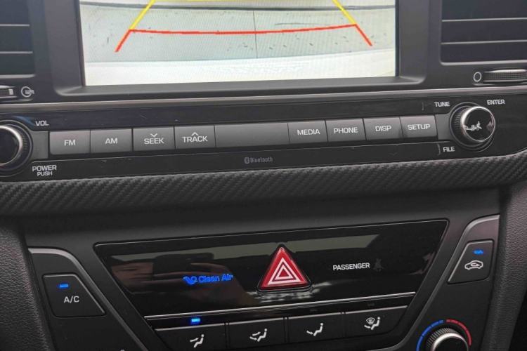 Used Hyundai Elantra (6th Generation / Lingdong) 2016 1.6L Automatic ZhiXuan – Elite Version Interior 9