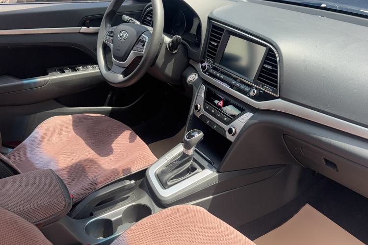 Used Hyundai Elantra (6th Generation / Lingdong) 2016 1.6L Automatic ZhiXuan – Elite Version Interior 9
