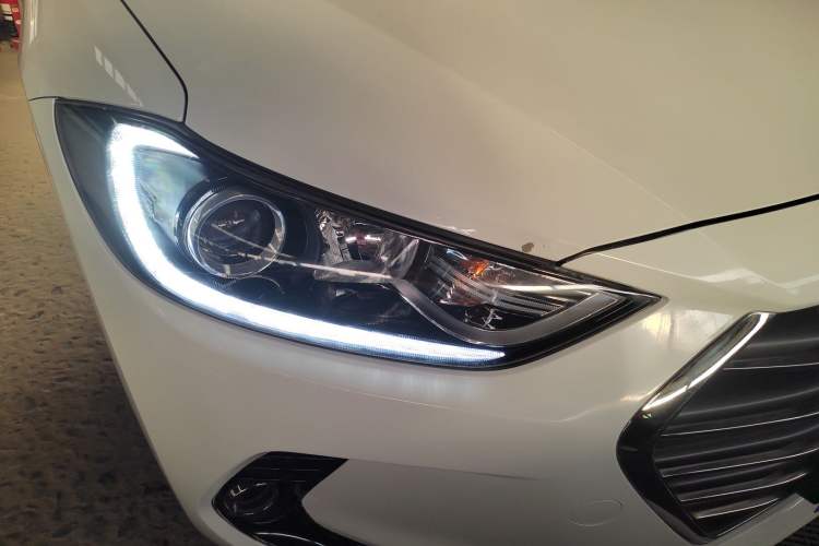 Used Hyundai Elantra (6th Generation / Lingdong) 2016 1.6L Automatic ZhiXuan – Elite Version Left Front Headlight