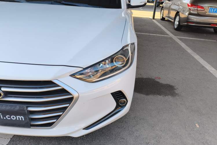 Used Hyundai Elantra (6th Generation / Lingdong) 2016 1.6L Manual ZhiXuan·Youth Edition Left Front Headlight