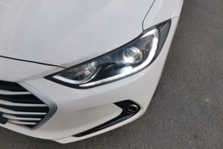 Used Hyundai Elantra (6th Generation / Lingdong) 2016 1.6L Manual ZhiXuan·Youth Edition Left Front Headlight