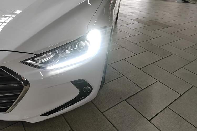 Used Hyundai Elantra (6th Generation / Lingdong) 2016 1.6L Automatic ZhiXuan – Elite Version Left Front Headlight