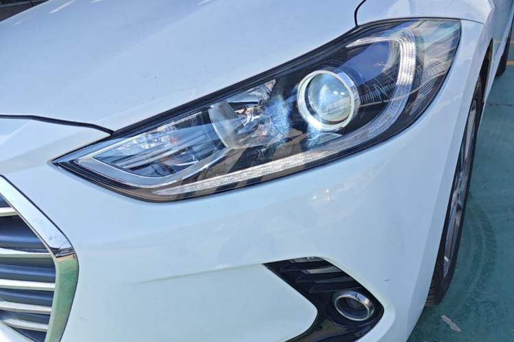 Used Hyundai Elantra (6th Generation / Lingdong) 2016 1.6L Automatic ZhiXuan – Elite Version Left Front Headlight