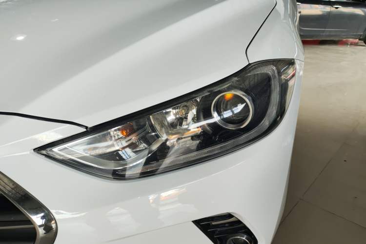 Used Hyundai Elantra (6th Generation / Lingdong) 2016 1.6L Automatic ZhiXuan – Elite Version Left Front Headlight