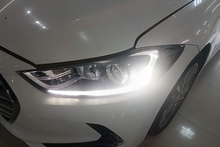 Used Hyundai Elantra (6th Generation / Lingdong) 2016 1.6L Automatic ZhiXuan – Elite Version Left Front Headlight
