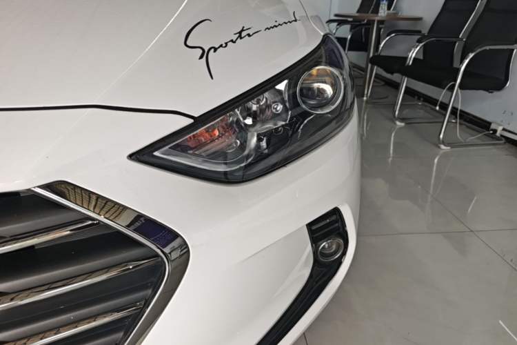 Used Hyundai Elantra (6th Generation / Lingdong) 2016 1.6L Automatic ZhiXuan – Elite Version Left Front Headlight
