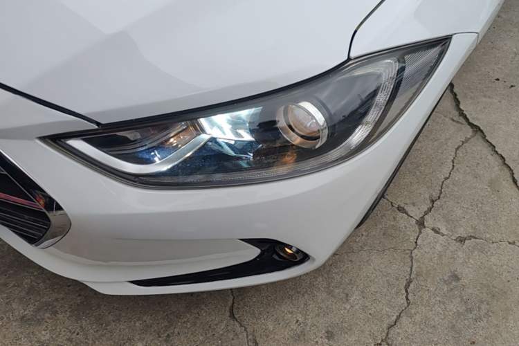 Used Hyundai Elantra (6th Generation / Lingdong) 2016 1.6L Automatic ZhiXuan – Elite Version Left Front Headlight
