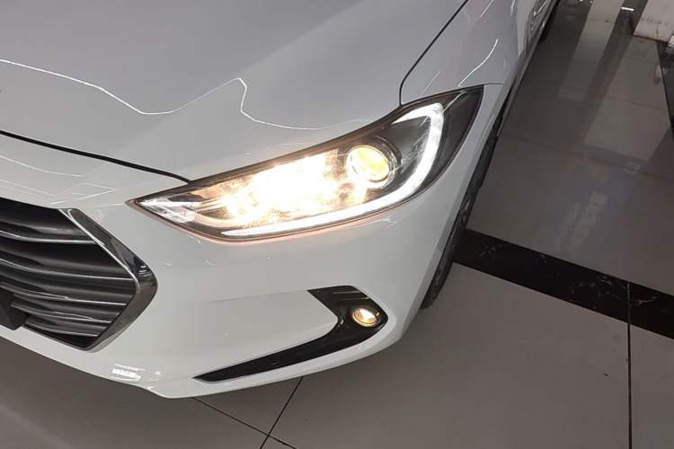 Used Hyundai Elantra (6th Generation / Lingdong) 2016 1.6L Automatic ZhiXuan – Elite Version Left Front Headlight