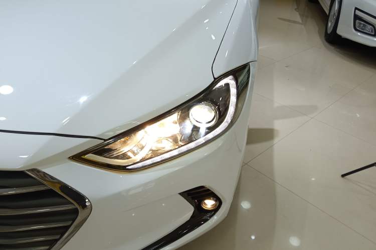 Used Hyundai Elantra (6th Generation / Lingdong) 2016 1.6L Automatic ZhiXuan – Elite Version Left Front Headlight