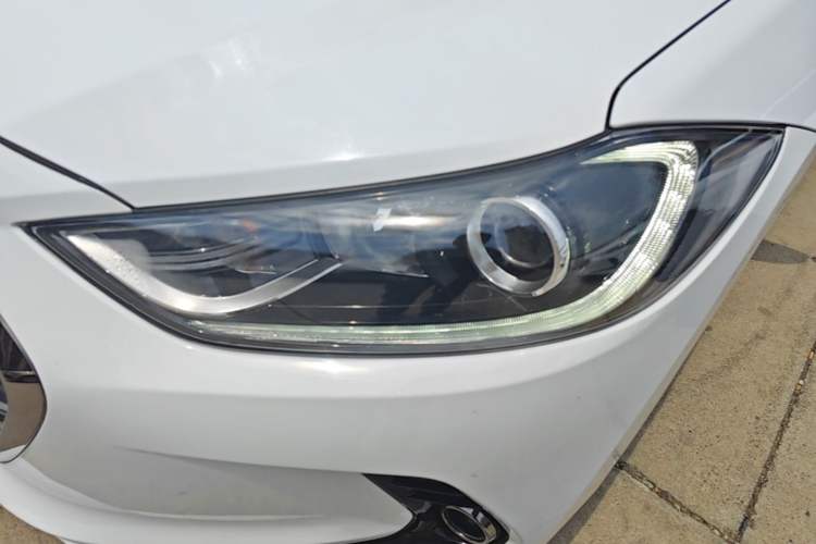Used Hyundai Elantra (6th Generation / Lingdong) 2016 1.6L Automatic ZhiXuan – Elite Version Left Front Headlight