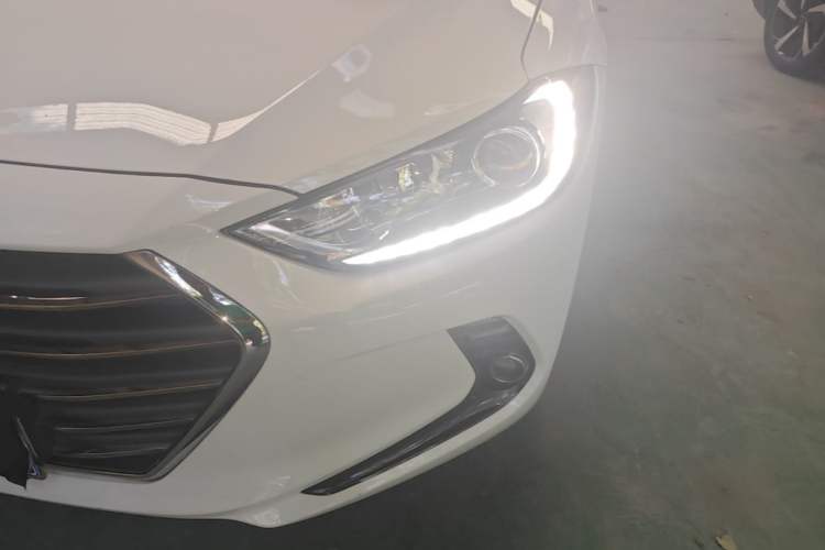 Used Hyundai Elantra (6th Generation / Lingdong) 2016 1.6L Automatic ZhiXuan – Elite Version Left Front Headlight