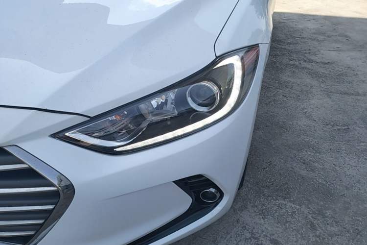 Used Hyundai Elantra (6th Generation / Lingdong) 2016 1.6L Automatic ZhiXuan – Elite Version Left Front Headlight