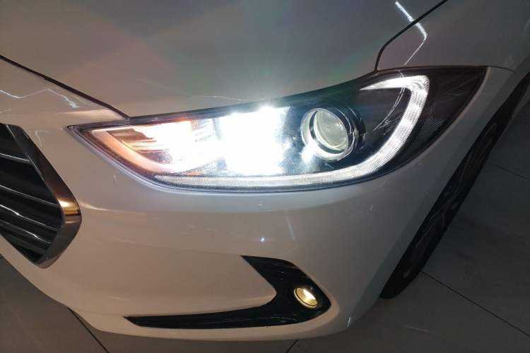 Used Hyundai Elantra (6th Generation / Lingdong) 2016 1.6L Automatic ZhiXuan – Elite Version Left Front Headlight
