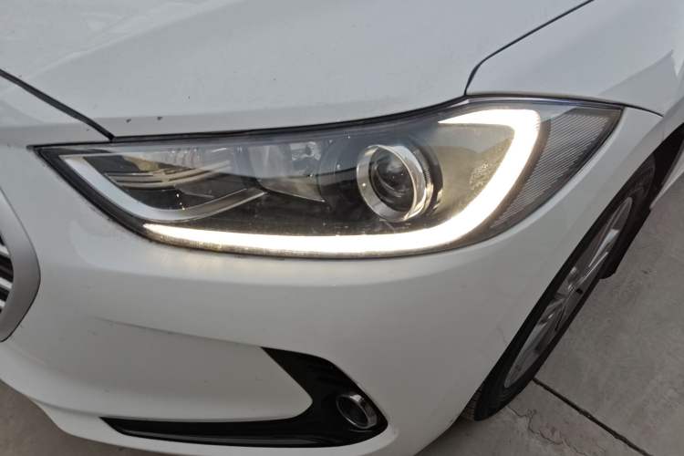 Used Hyundai Elantra (6th Generation / Lingdong) 2016 1.6L Manual ZhiXuan·Youth Edition Left Front Headlight