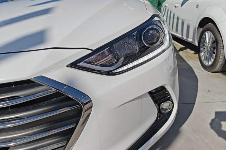 Used Hyundai Elantra (6th Generation / Lingdong) 2016 1.6L Automatic ZhiXuan – Elite Version Left Front Headlight