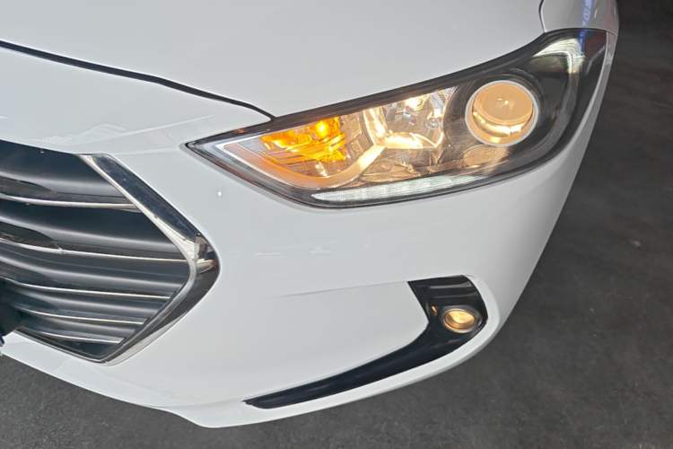 Used Hyundai Elantra (6th Generation / Lingdong) 2016 1.6L Automatic ZhiXuan – Elite Version Left Front Headlight