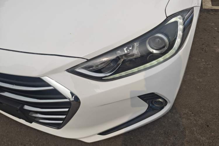 Used Hyundai Elantra (6th Generation / Lingdong) 2016 1.6L Automatic ZhiXuan · Youth Edition Left Front Headlight
