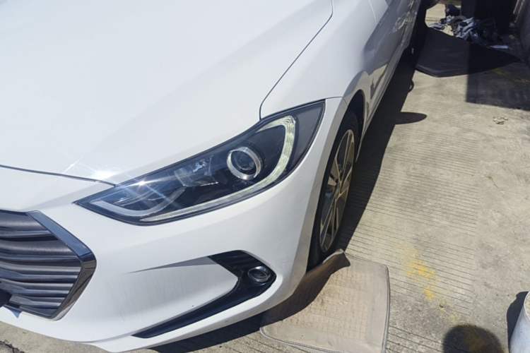 Used Hyundai Elantra (6th Generation / Lingdong) 2016 1.6L Automatic ZhiXuan – Elite Version Left Front Headlight