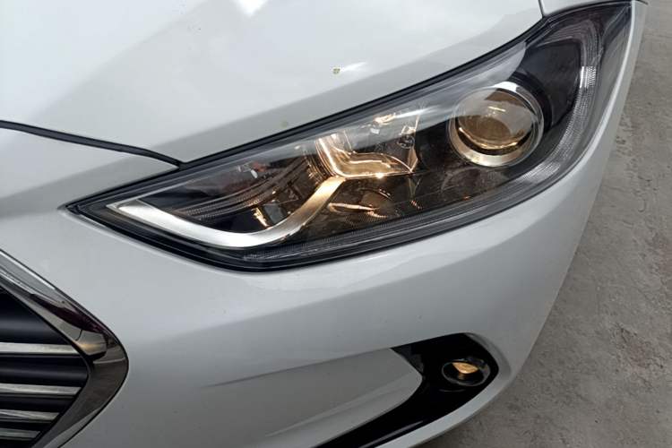 Used Hyundai Elantra (6th Generation / Lingdong) 2016 1.6L Automatic ZhiXuan – Elite Version Left Front Headlight