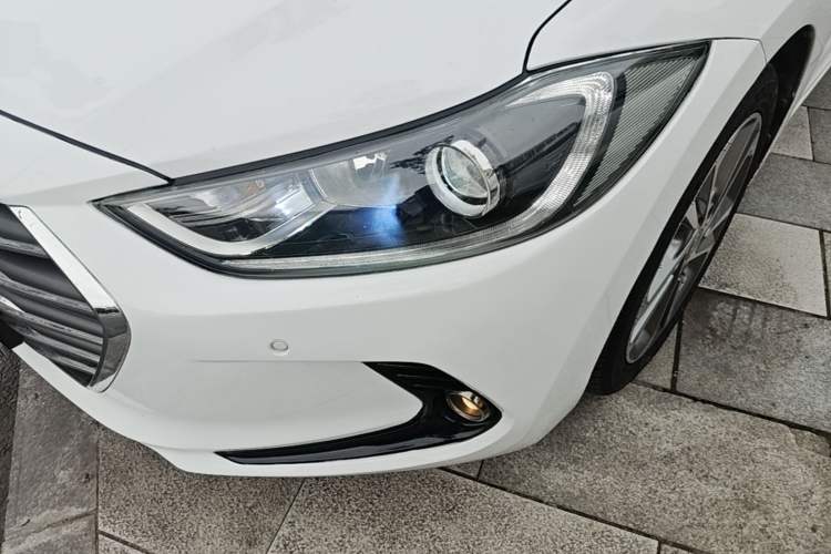Used Hyundai Elantra (6th Generation / Lingdong) 2016 1.6L Automatic ZhiXuan · Luxury Version Left Front Headlight