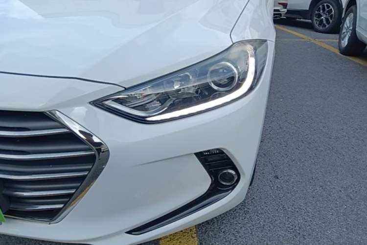 Used Hyundai Elantra (6th Generation / Lingdong) 2016 1.6L Automatic ZhiXuan – Elite Version Left Front Headlight
