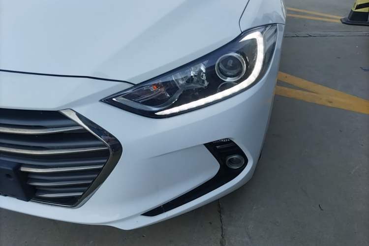 Used Hyundai Elantra (6th Generation / Lingdong) 2016 1.6L Automatic ZhiXuan – Elite Version Left Front Headlight
