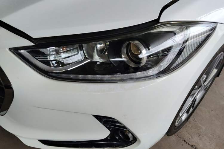Used Hyundai Elantra (6th Generation / Lingdong) 2016 1.6L Automatic ZhiXuan – Elite Version Left Front Headlight