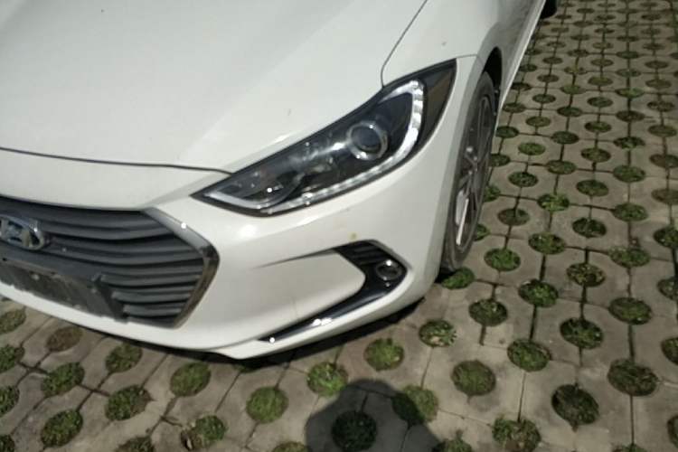 Used Hyundai Elantra (6th Generation / Lingdong) 2016 1.6L Automatic ZhiXuan – Elite Version Left Front Headlight