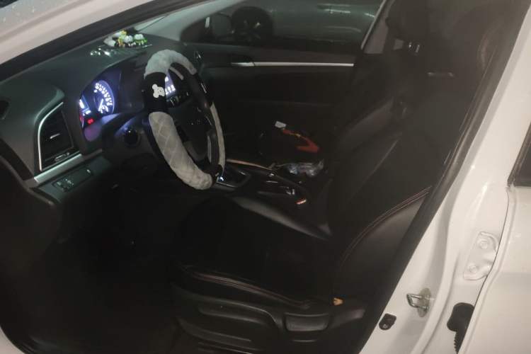 Used Hyundai Elantra (6th Generation / Lingdong) 2016 1.6L Automatic ZhiXuan – Elite Version Left Front Seat