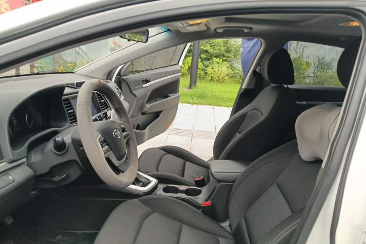 Used Hyundai Elantra (6th Generation / Lingdong) 2016 1.6L Automatic ZhiXuan – Elite Version Left Front Seat